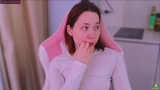 Snapshot of Airyhill chatting on March 4, 2026, 1:39 pm Airyhill online show from March 4, 2026, 1:39 pm