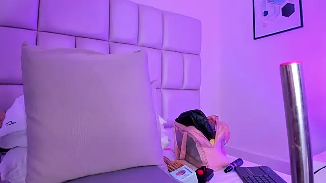 samantaramoos online show from November 26, 2025, 3:18 am