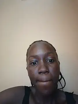 Snapshot of Swirly_blac chatting on June 21, 2026, 4:48 am Swirly blac online show from June 21, 2026, 4:48 am