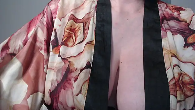 missdaniels online show from October 7, 2025, 2:31 am