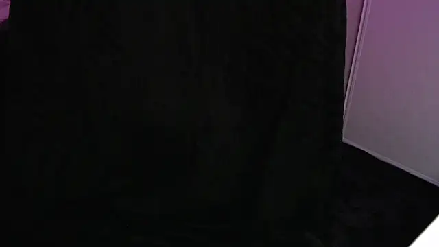 yamira25 online show from March 6, 2025, 12:10 am