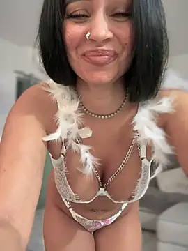  adelle online show from March 14, 2025, 11:45 am