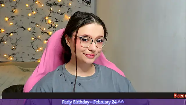 me  hanna online show from February 23, 2025, 9:05 pm