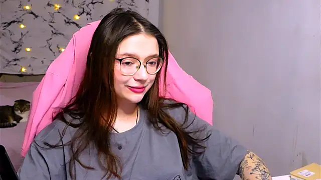 me  hanna online show from March 16, 2025, 10:53 pm