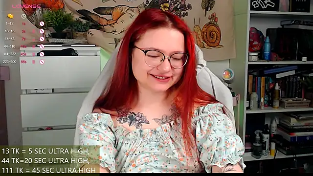 me  hanna online show from December 18, 2025, 2:06 am