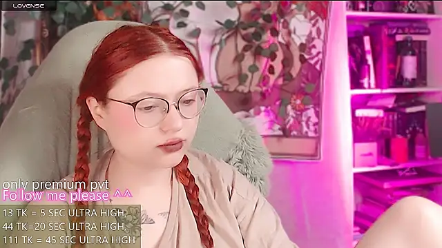 Snapshot of me__hanna chatting on June 18, 2026, 2:23 am me hanna online show from June 18, 2026, 2:23 am