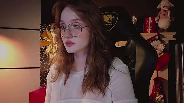 ELLIEJAY online show from December 10, 2024, 8:16 pm