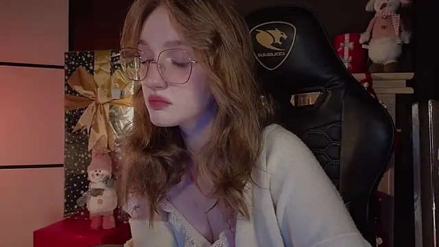 ELLIEJAY online show from December 11, 2024, 8:18 pm