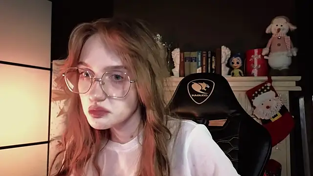 ELLIEJAY online show from December 18, 2024, 8:25 pm