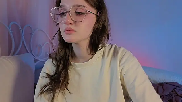 ELLIEJAY online show from March 23, 2025, 2:37 am