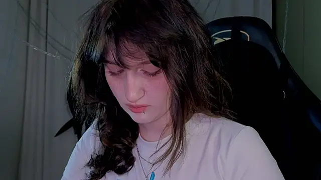 ELLIEJAY online show from November 7, 2025, 5:18 am