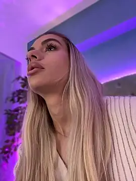 HaileyMadow online show from November 23, 2025, 7:52 am