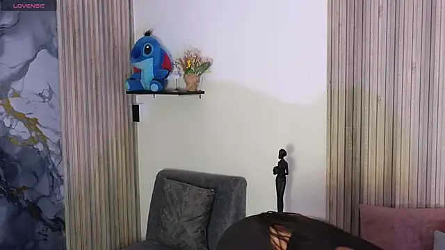 LissaWiild online show from October 28, 2025, 1:25 pm