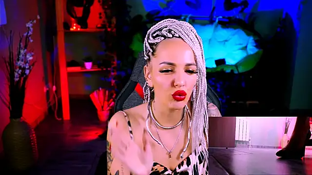 MonicaMaxwel online show from February 7, 2025, 7:27 pm