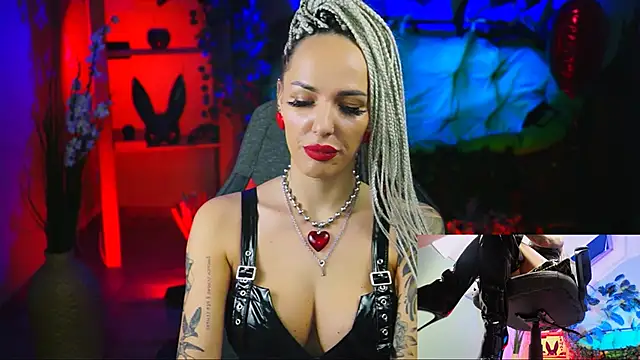 MonicaMaxwel online show from February 19, 2025, 3:16 pm