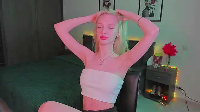 AleksaBlonde online show from March 16, 2025, 1:27 pm