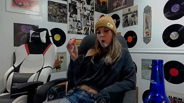 molly witha chance online show from January 19, 2025, 12:17 am