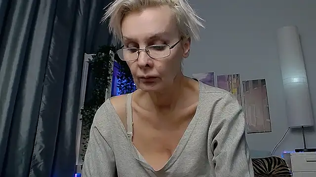 HelgaHimmell online show from January 21, 2025, 3:26 am