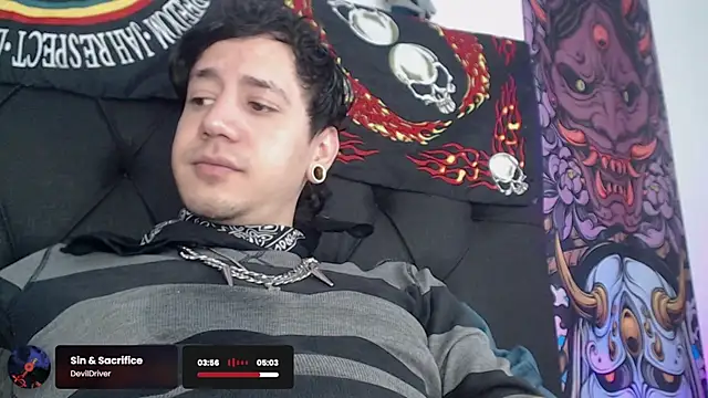 Snapshot of AndyBetti chatting on July 14, 2026, 9:42 pm AndyBetti online show from July 14, 2026, 9:42 pm
