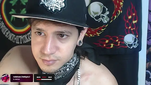 Snapshot of AndyBetti chatting on July 17, 2026, 11:53 pm AndyBetti online show from July 17, 2026, 11:53 pm