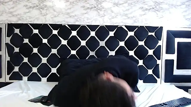 thiago19s online show from January 14, 2025, 3:26 pm