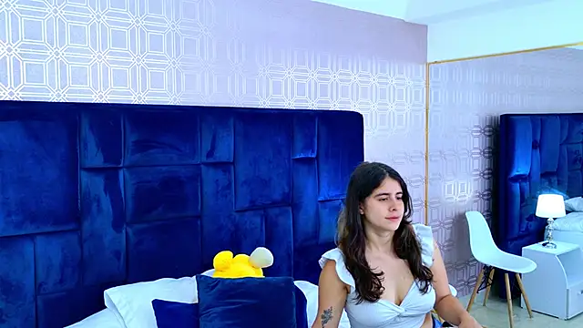 LexaDeRusso online show from March 18, 2026, 7:50 pm