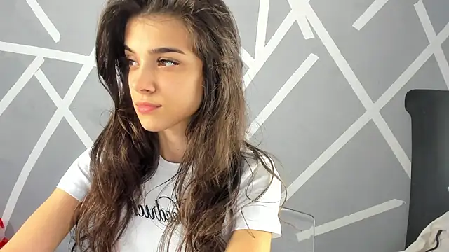 BabyAylin online show from December 3, 2024, 11:33 am