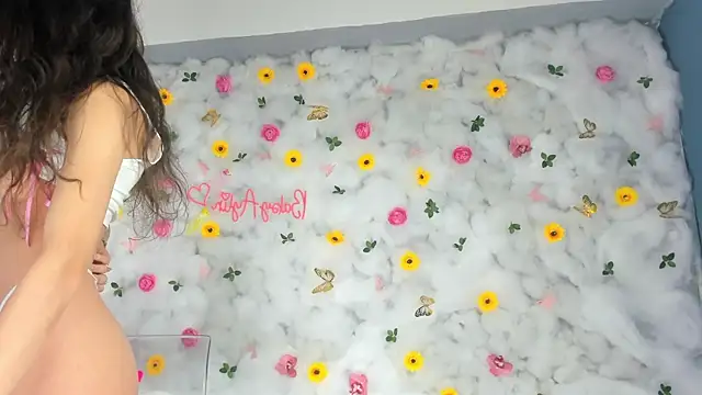 BabyAylin online show from March 19, 2025, 2:13 pm