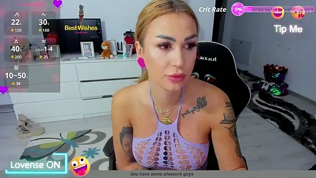 GlossyDiamondX online show from September 18, 2025, 2:57 am