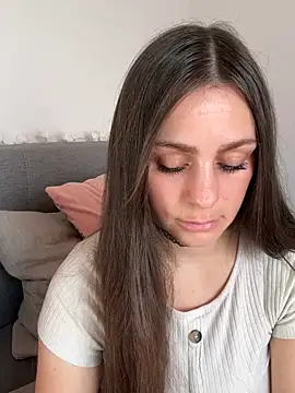 Loella-Rose online show from January 26, 2025, 10:55 am