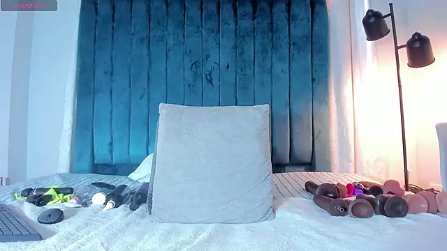 blondehorny69 online show from November 21, 2025, 7:45 pm