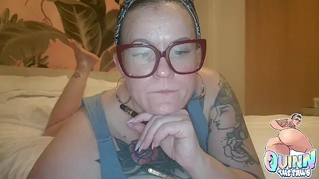 quinnmariexo online show from December 2, 2025, 1:33 am