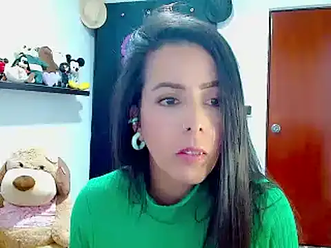 ella peck online show from December 22, 2024, 4:17 am