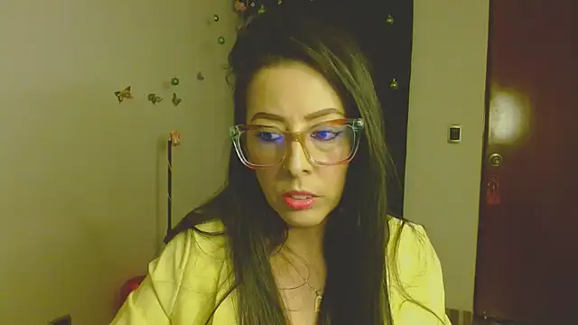 ella peck online show from December 2, 2025, 4:51 am