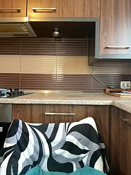 Hotmomcheckk  online show from March 16, 2025, 8:21 am