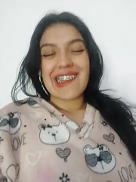 Sophie-hatter online show from January 5, 2025, 9:57 pm