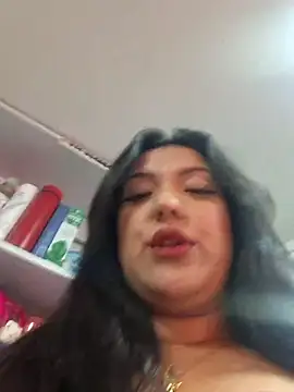 Snapshot of Sophie-hatter chatting on June 4, 2026, 3:18 pm Sophie-hatter online show from June 4, 2026, 3:18 pm