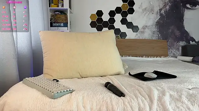 LinaWitch online show from March 23, 2025, 5:00 am