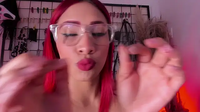 charrlotte quinn online show from December 5, 2025, 3:09 pm