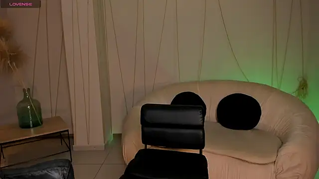 MollySundersX online show from February 19, 2025, 8:10 pm