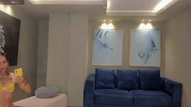 MollySundersX online show from September 11, 2025, 8:20 pm