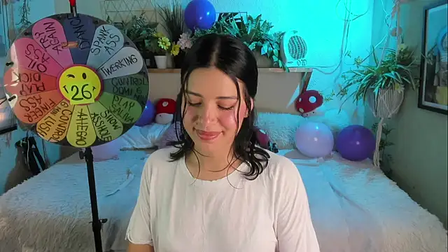 MiaaRose online show from December 4, 2025, 7:11 pm