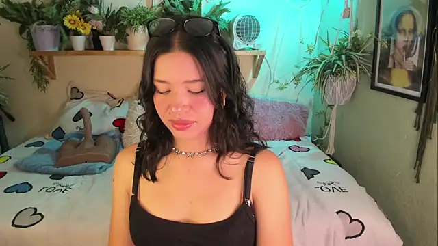 Snapshot of MiaaRose chatting on July 31, 2026, 9:25 pm MiaaRose online show from July 31, 2026, 9:25 pm