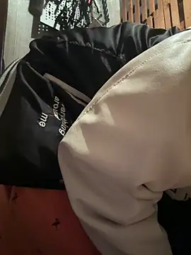 czruz online show from February 26, 2025, 7:53 am