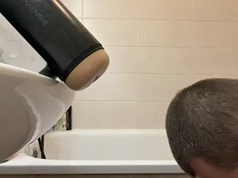 czruz online show from April 19, 2026, 1:49 am