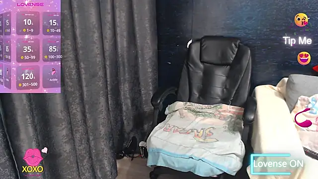 LadyAverrySquirt11 online show from February 14, 2025, 7:07 am