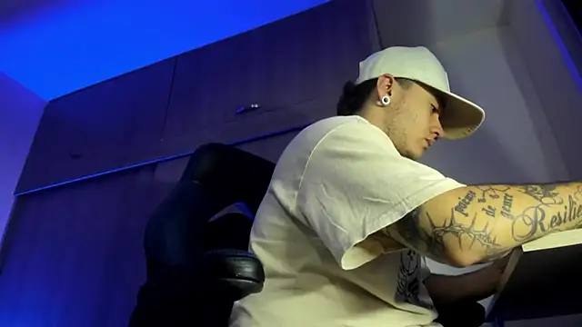 male pussy online show from November 3, 2025, 1:51 am