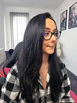 KatherineRyder online show from April 15, 2026, 7:37 am