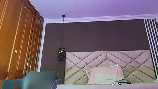 Raquel jones online show from March 15, 2025, 5:48 pm