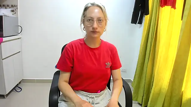 Adele johnsonn1 online show from March 5, 2025, 2:34 pm